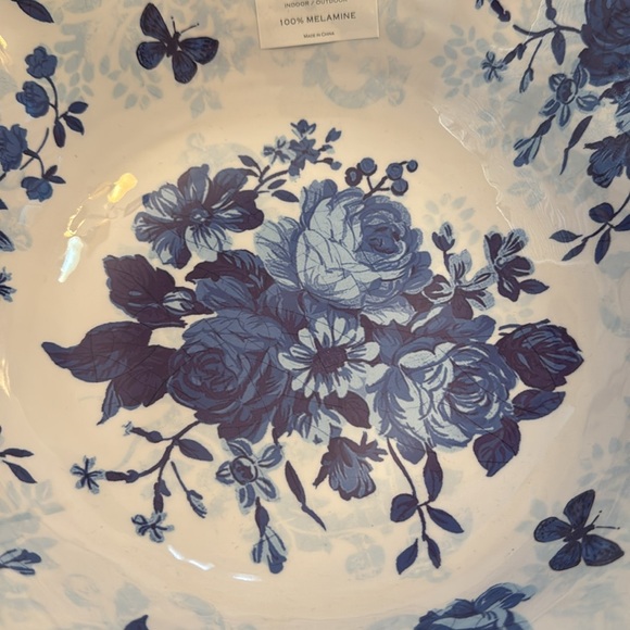 SHABBY CHIC Blue and White Floral Serving Bowl - 100% Melamine - Scalloped Edges - Picture 2 of 5